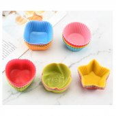 Set 24 forme din silicon sub forma de Stea pentru Savarine, Tarte, Briose, Prajituri 35x70 mm, Multicolore